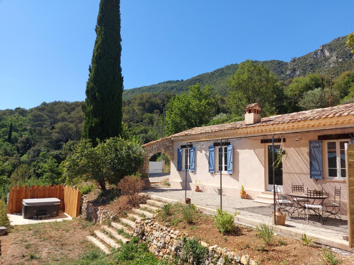 Maison A La Campagne Avec Spa Et Piscine Tourrettes-sur-Loup Luaran gambar