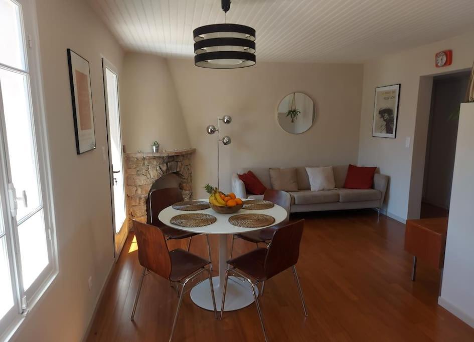 Maison A La Campagne Avec Spa Et Piscine Tourrettes-sur-Loup Luaran gambar